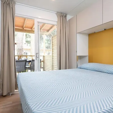 Cozy 2 Bedroom Sleeps 5 In Lido Di Spina, Italy-perfect Family Retreat 別荘 リド・ディ・スピーナ